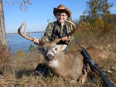 Hayes buck Burkes Club.jpg